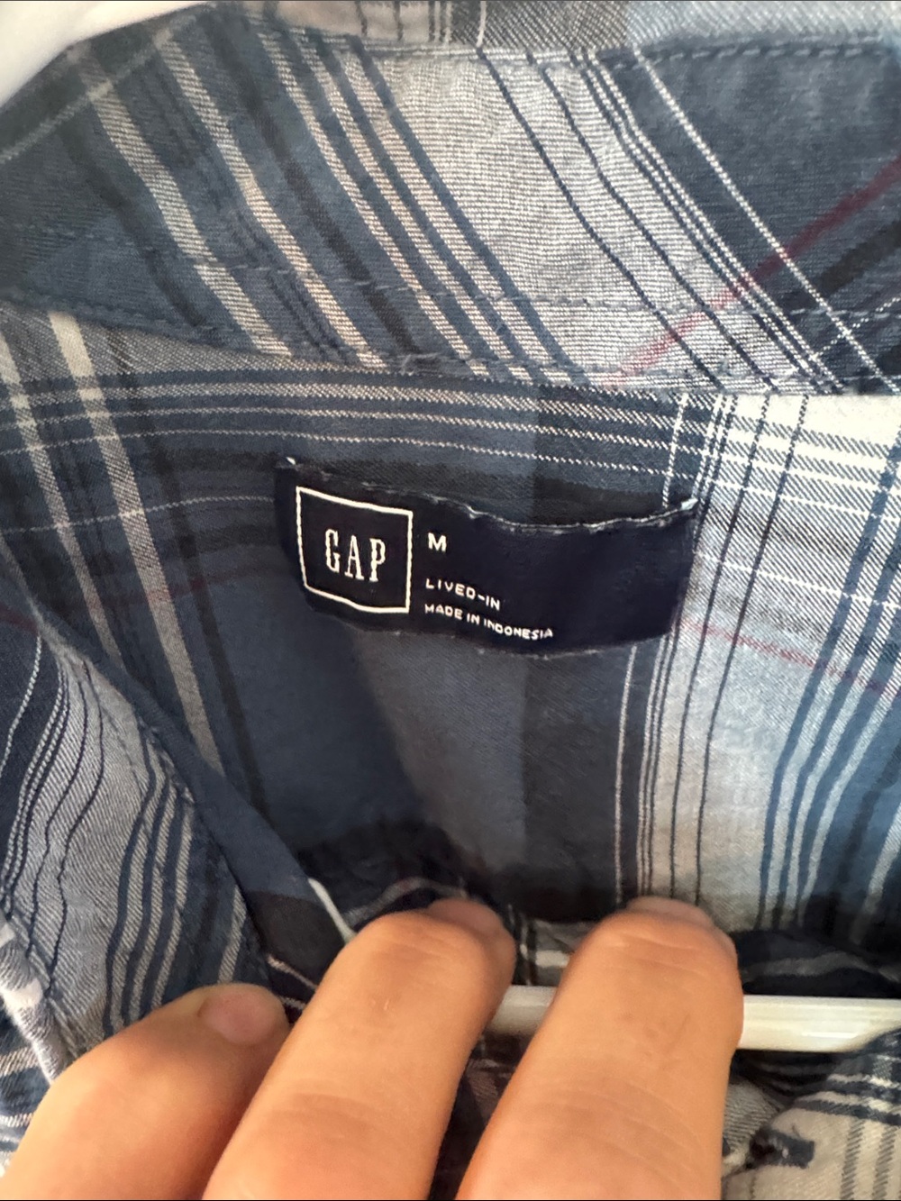 GAP Men's Blue and White Plaid Button-Down Shirt - Picture 2 of 3